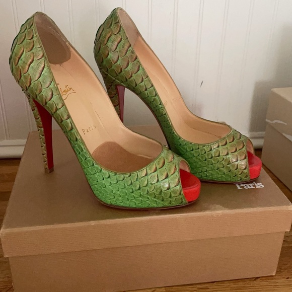 Christian Louboutin very prive 120 python fairy tale 38 Peep-Toe Pumps